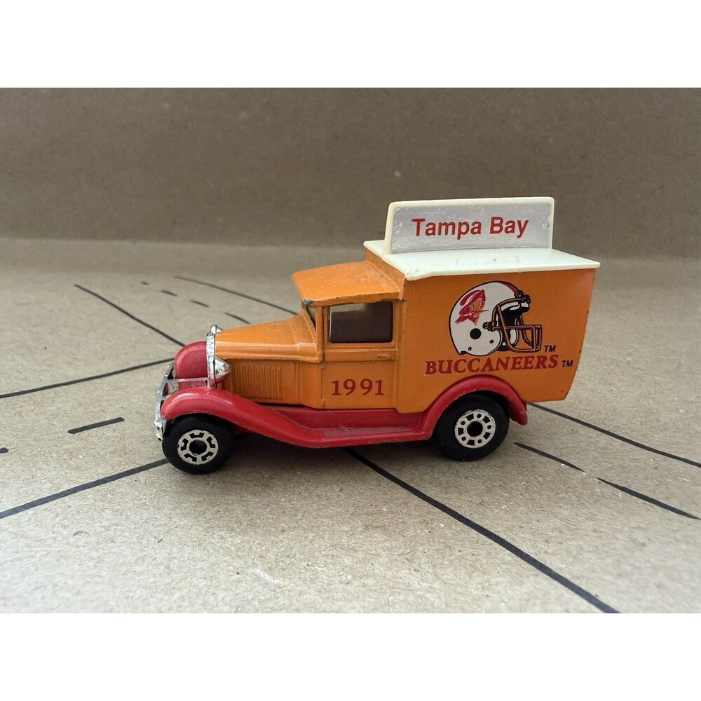 1991 Tampa Bay Buccaneers Matchbox Truck NFL Football #185